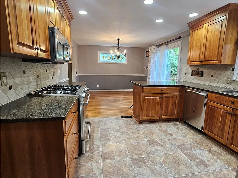 50 Greenview Dr — Photo 12