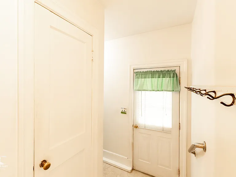 44 Westbrook St — Photo 29