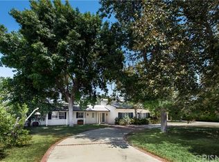 23117 Hatteras St, Woodland Hills, CA 91367