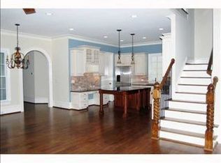 539 Guilford Cir, Raleigh, NC 27608