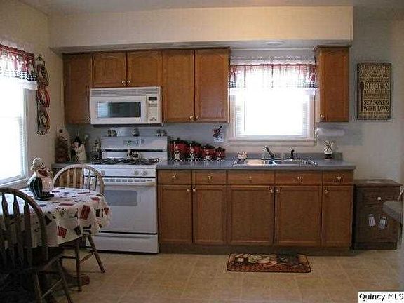 Home for Sale in Quincy, IL $89,900
