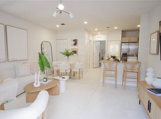 624 NE 2nd St, Dania, FL 33004