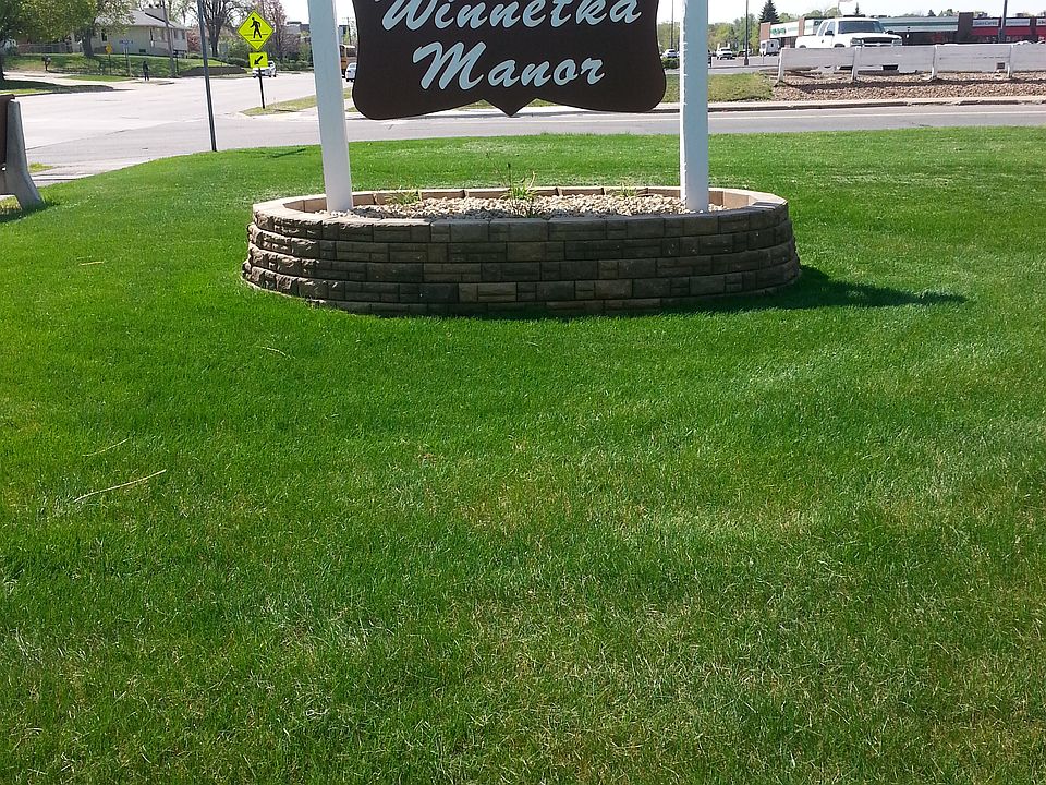 Winnetka Manor Apartments