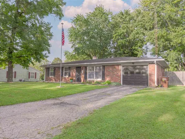 705 W Parkway Dr, Cambridge City, IN 47327