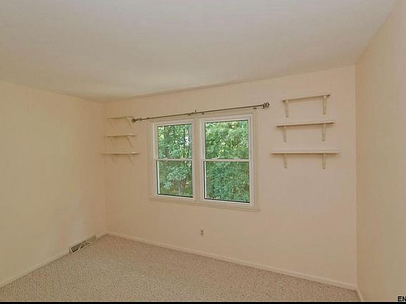2nd image of 505 Highwood Cir