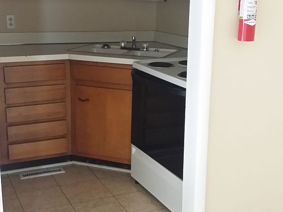 5th image of 748 Nellie Ave APT 3