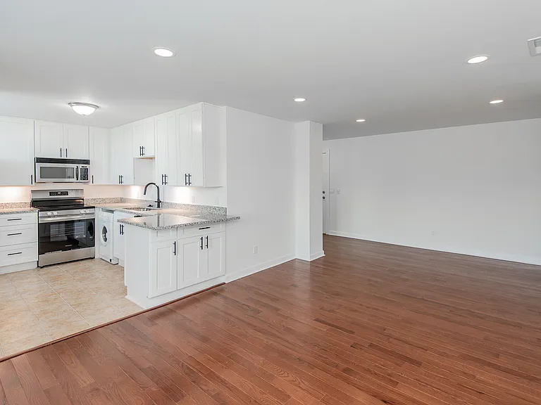5630 Pershing Ave #53 — Photo 7