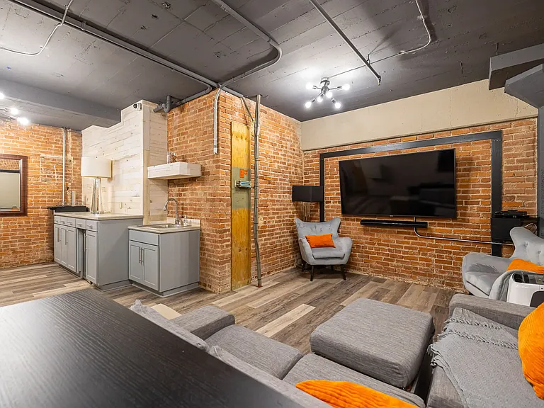 Park Lofts — Photo 10