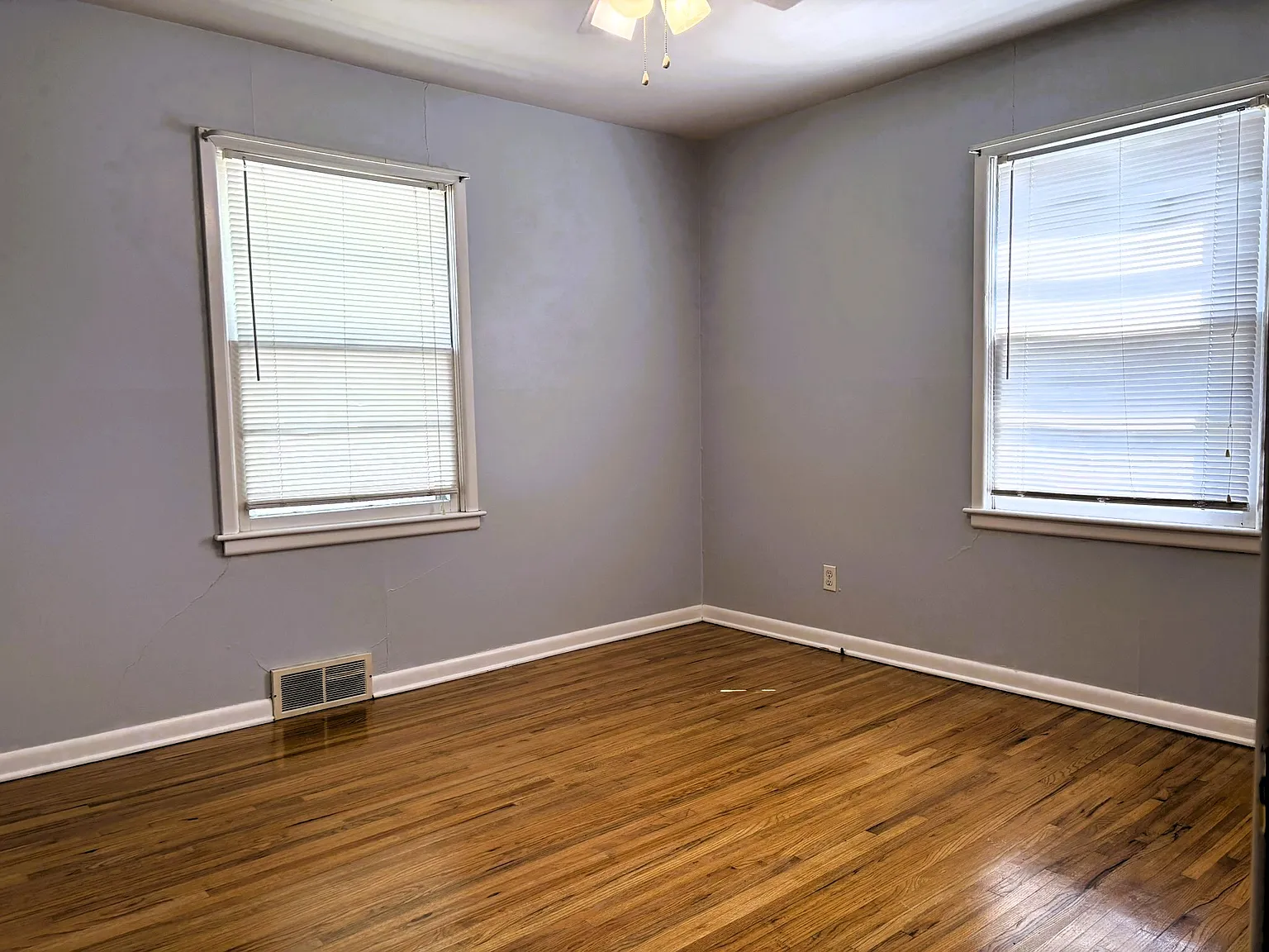 2 bed, 849 sqft, $895 — Photo 4