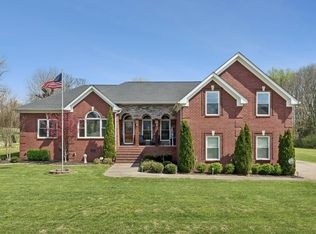 1035 Bending Chestnut Dr, Lebanon, TN 37087