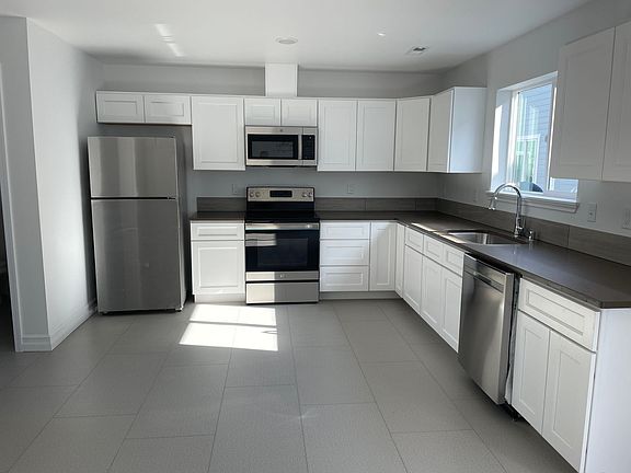 2nd image of 715 3rd Ave NE Lot 6