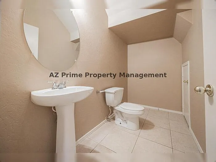 670 E Mariposa Pl — Photo 11