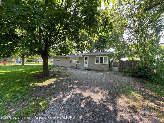 2nd image of 4208 Richmond St