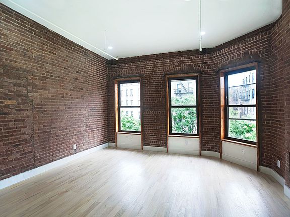 2nd image of 50 Hamilton Pl #2
