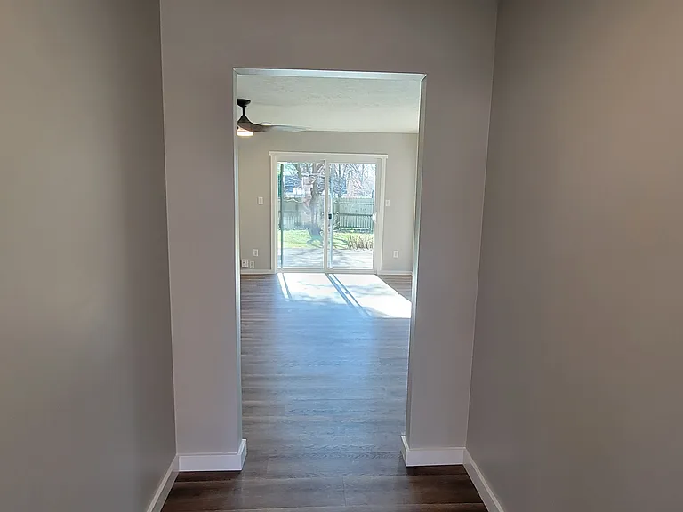 2804 E Linwood St — Photo 11