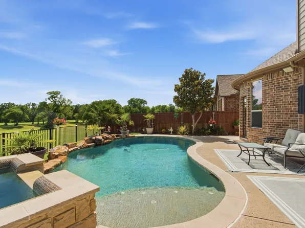 15601 Mirasol Dr, Fort Worth, TX 76177