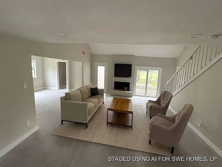 529 Brandon Rd — Photo 7