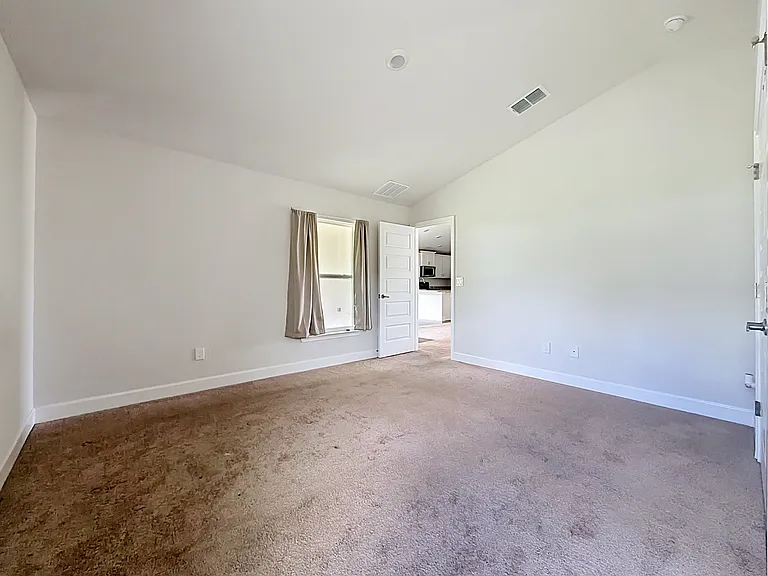187 NW 45th Loop — Photo 10