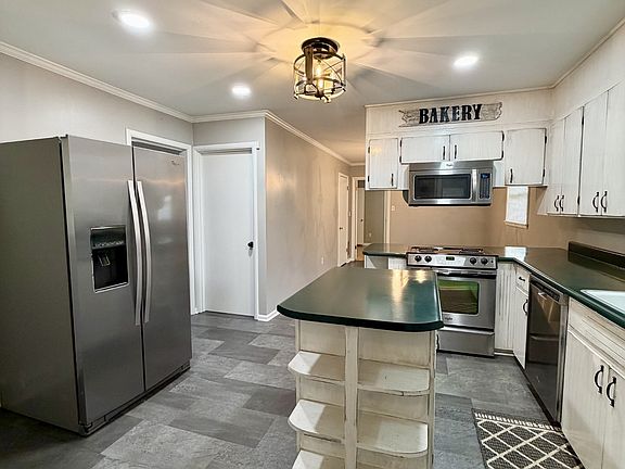 5th image of 417 7th St