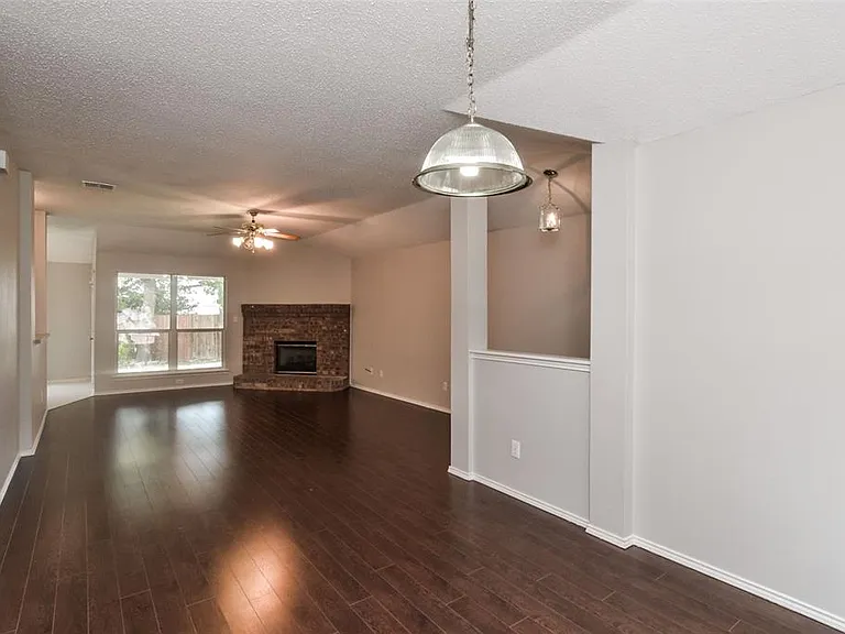 2404 Glenhaven Dr — Photo 4