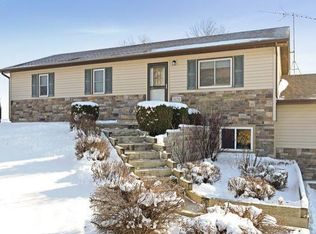 9170 Laketown Rd, Chaska, MN 55318