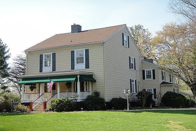 1st image of 2222 Mimosa Dr
