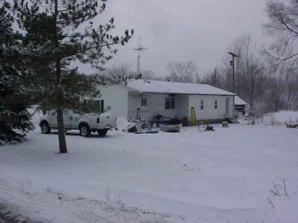 1184 Clarendon Rd, Quincy, MI 49082