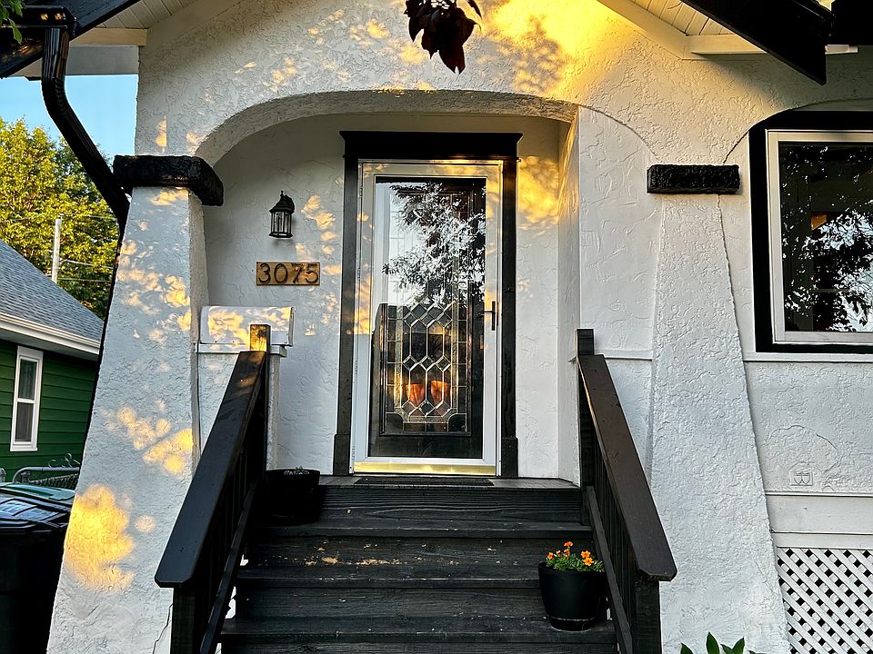 1st image of 3075 S 32nd St