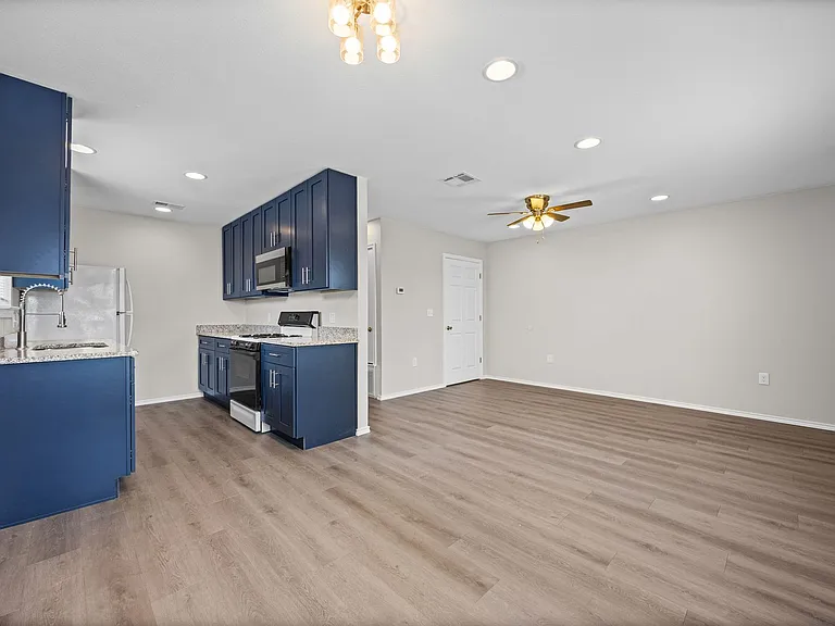2615 Ektom Dr — Photo 27
