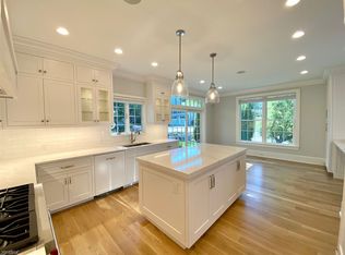 55 Indian Harbor Dr, Greenwich, CT 06830