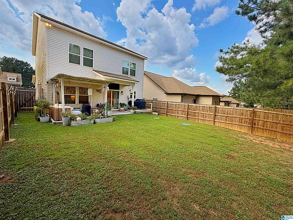4th image of 823 Kent Dr