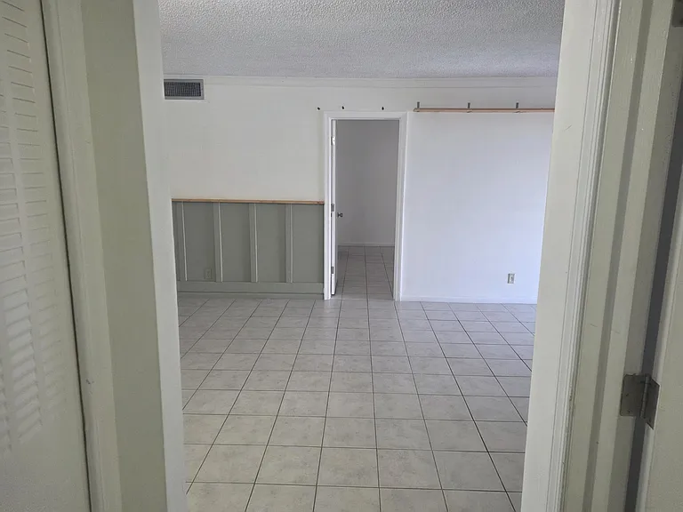 959 SE 2nd Ave #226 — Photo 8