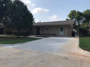 644 SW 13th St, Moore, OK 73160