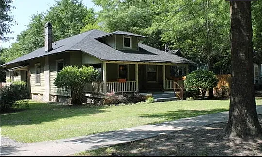 4 bed, 2193 sqft, $2,100 — Photo 3