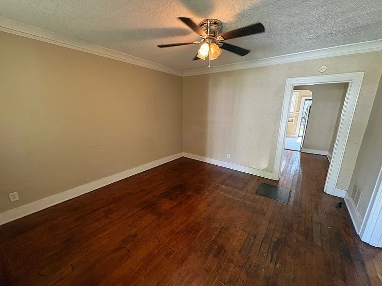748 N McNeil St — Photo 2