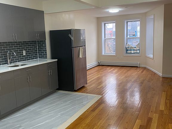 3rd image of 4815 6th Ave Unit 1