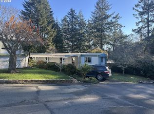 98825 Pleasant Hill Dr SPACE 15, Brookings, OR 97415