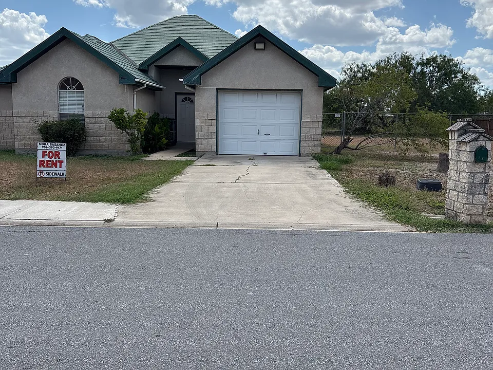 8404 Las Palmas Dr