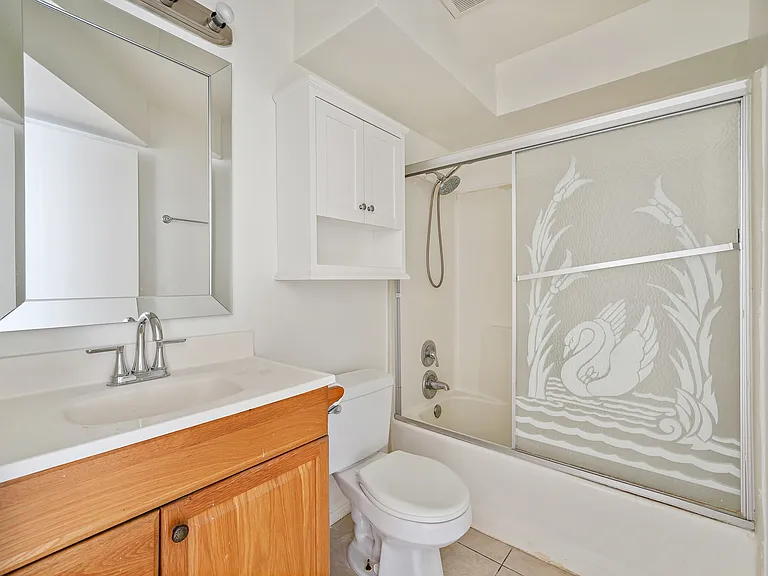 4969 Romaine St #1 — Photo 9