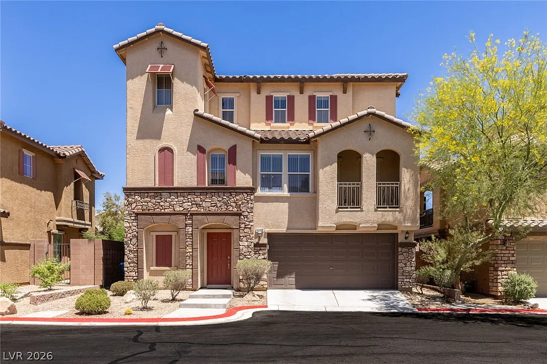 3 bed, 3.0 bath, 1549 sqft, $2,000 — Photo 1