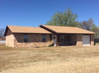 605 N 2nd Street, Mountain View, OK 73062