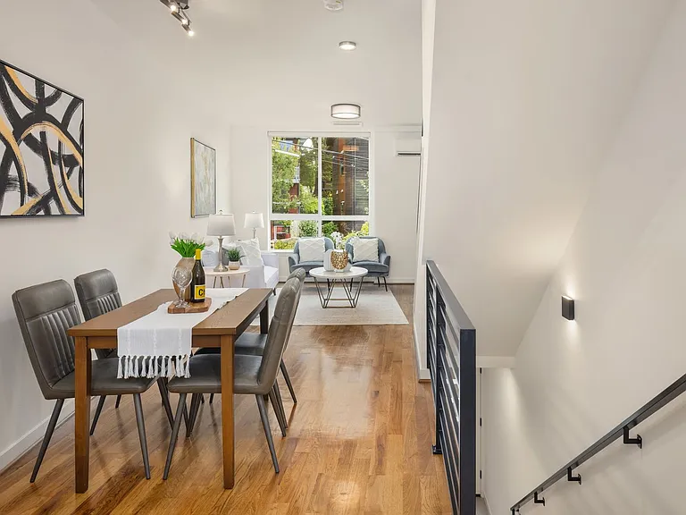 7439 Latona Ave NE — Photo 3