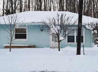 5195 University Dr, Geneva, OH 44041