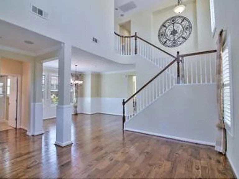 2743 Cathedral Cir — Photo 2