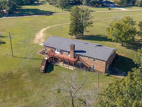4th image of 1304 County Road 39 Rd