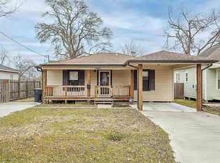 2710 Ruby Dr, Groves, TX 77619