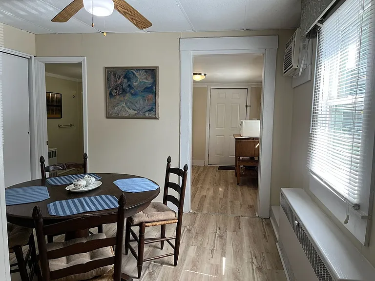 611 W Magnolia Ave — Photo 10