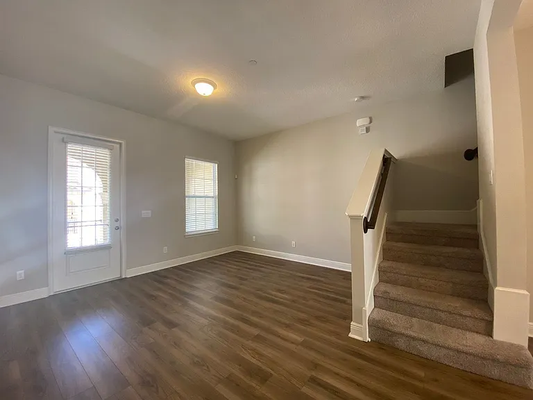 2408 Lobelia Dr — Photo 4