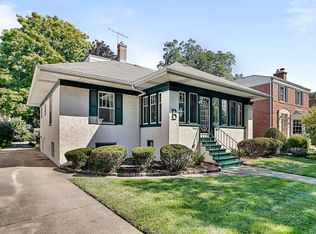 292 Gage Rd, Riverside, IL 60546