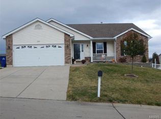 2321 Garden Ln, Festus, MO 63028